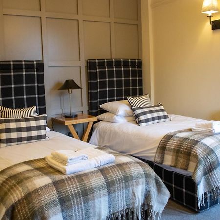 The Assheton Arms Hotel Clitheroe Bagian luar foto
