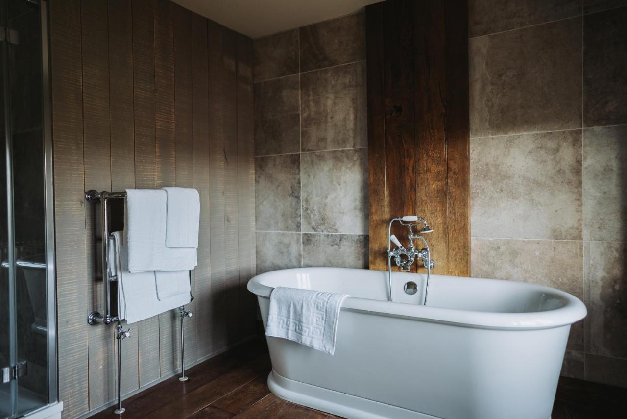 The Assheton Arms Hotel Clitheroe Bagian luar foto