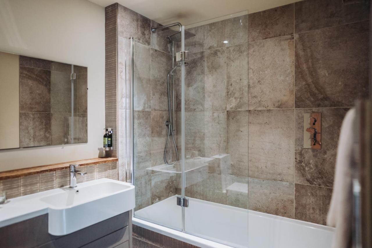 The Assheton Arms Hotel Clitheroe Bagian luar foto