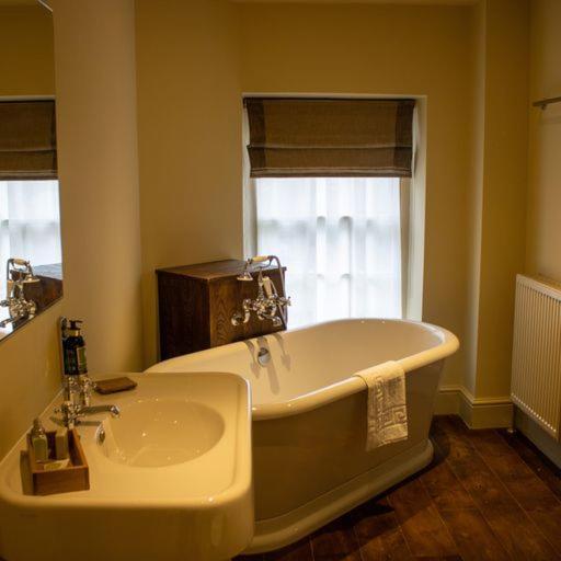 The Assheton Arms Hotel Clitheroe Bagian luar foto