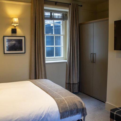 The Assheton Arms Hotel Clitheroe Bagian luar foto