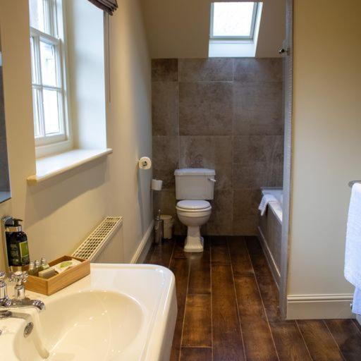 The Assheton Arms Hotel Clitheroe Bagian luar foto
