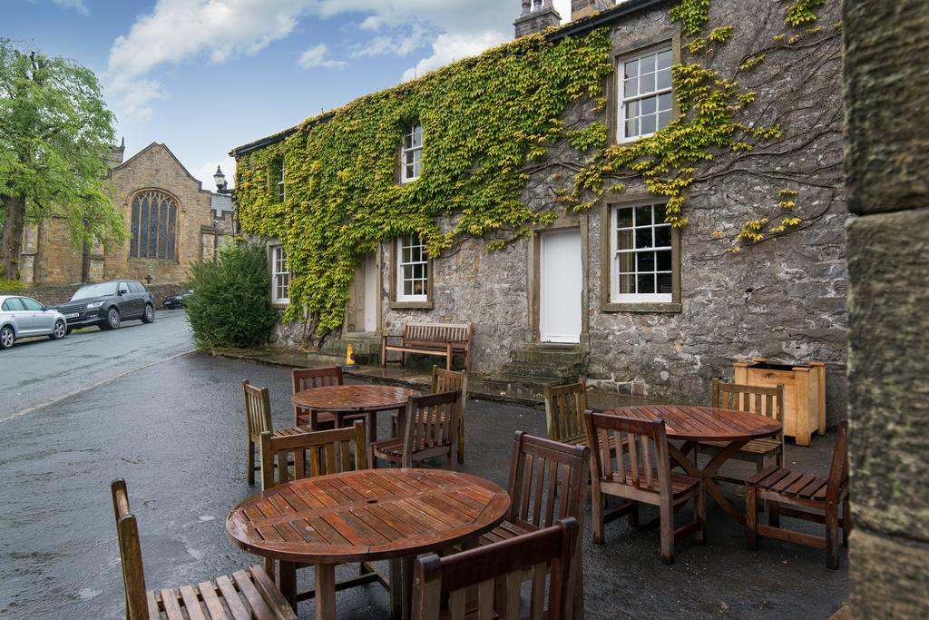The Assheton Arms Hotel Clitheroe Bagian luar foto