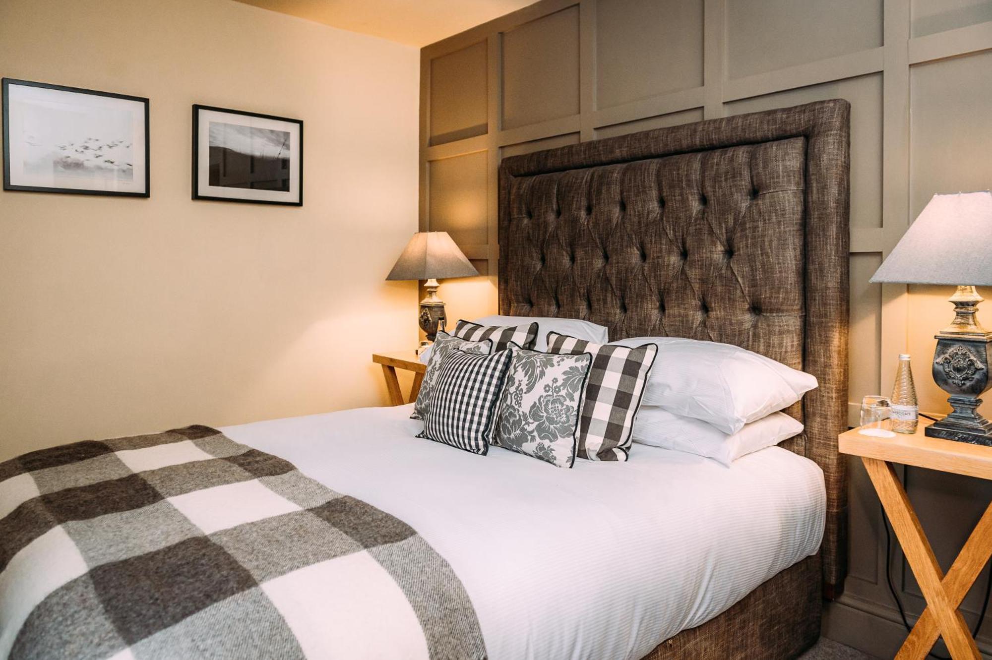 The Assheton Arms Hotel Clitheroe Bagian luar foto