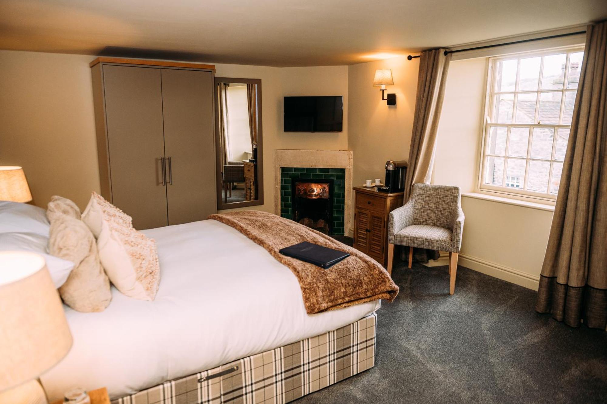 The Assheton Arms Hotel Clitheroe Bagian luar foto