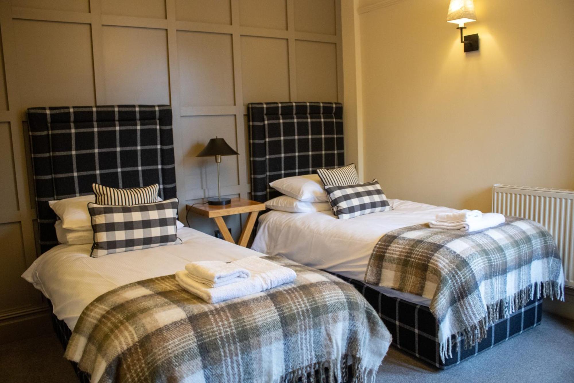 The Assheton Arms Hotel Clitheroe Bagian luar foto